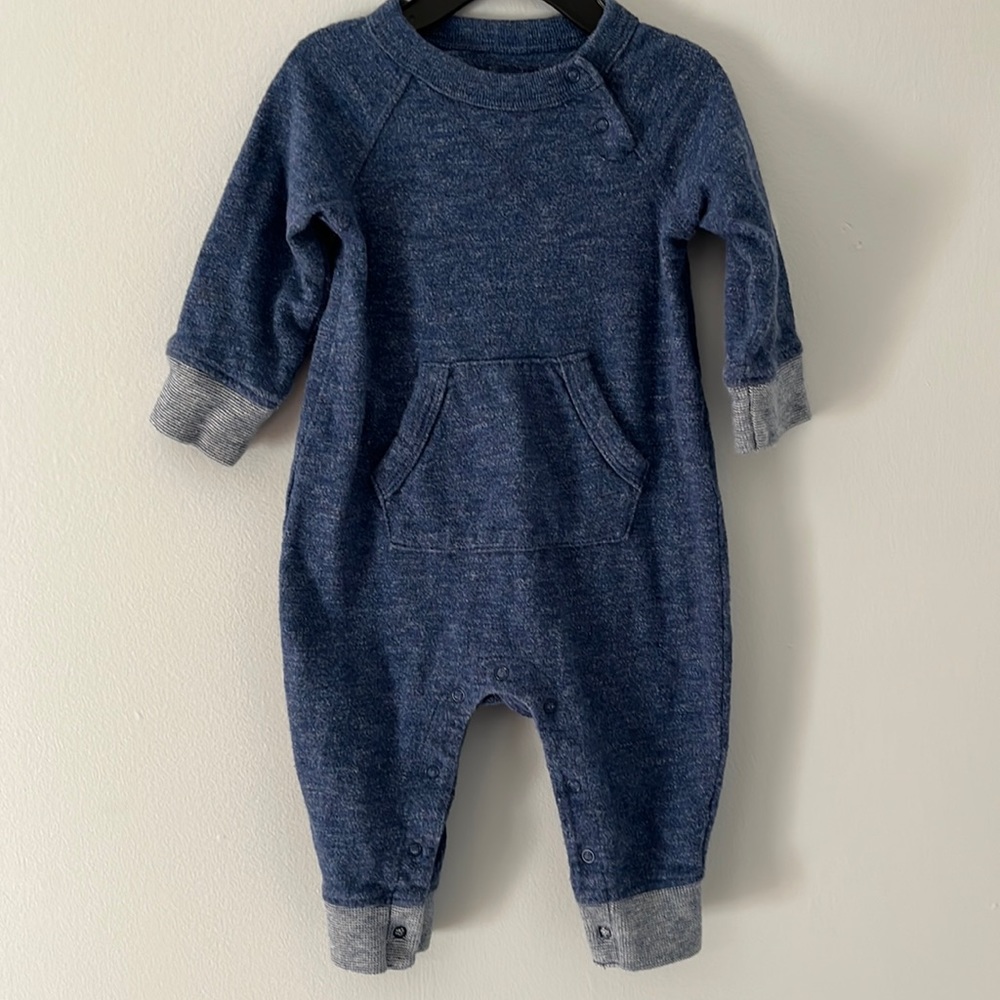 (3-6m) Baby GAP sweatshirt one piece